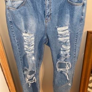 Fashion nova anything goes boyfriend jeans.